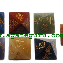 7 Chakra Engrave USAI Reiki pyramid set.